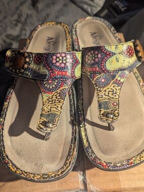 Alegria Women's Multicolor Patterned Thong Sandals